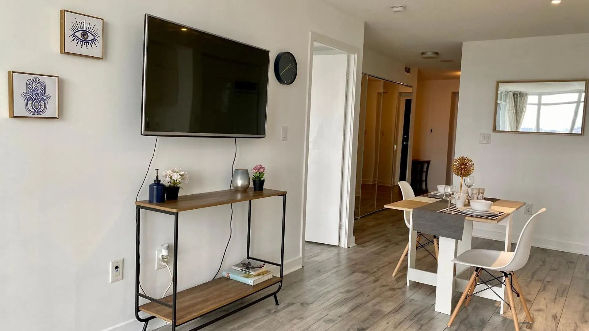 Chic And Ample 1Br Apartment Downtown トロント